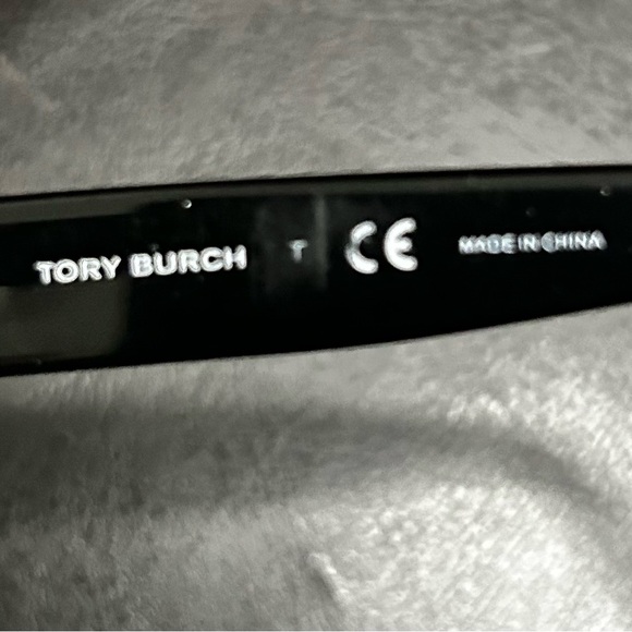 Tory Burch Prescription Glasses with Orange Case - Picture 4 of 5